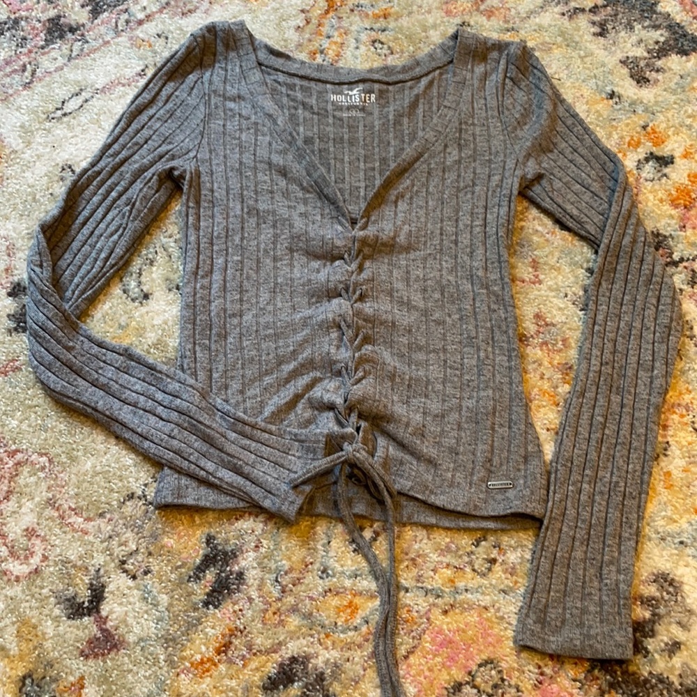 Hollister gray ribbed long sleeve top - Small